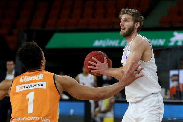 平衡的米兰 平衡的米兰